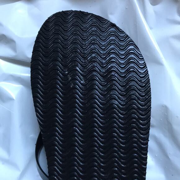 Betsty Johnson Cute Sandals. 8-8.5 - Picture 4 of 4